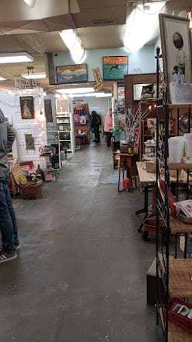 House of Vintage storefront