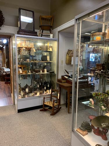 Paradise Village Antiques storefront